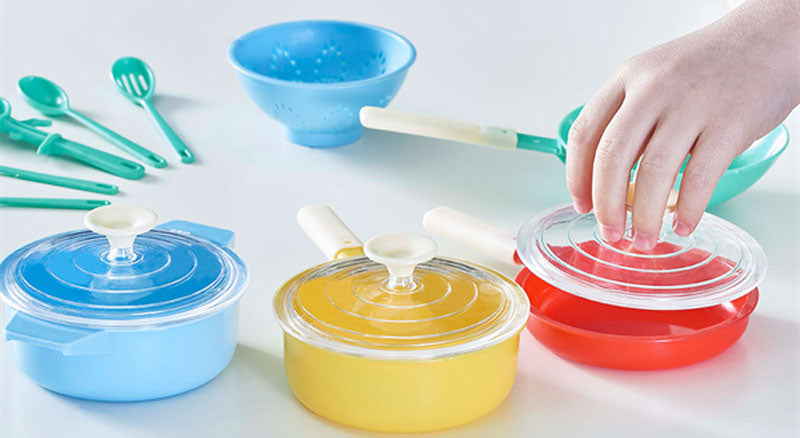 Casdon Pan Set – Pastel Toy Kitchen Cookware for Pretend Play (Ages 3+)