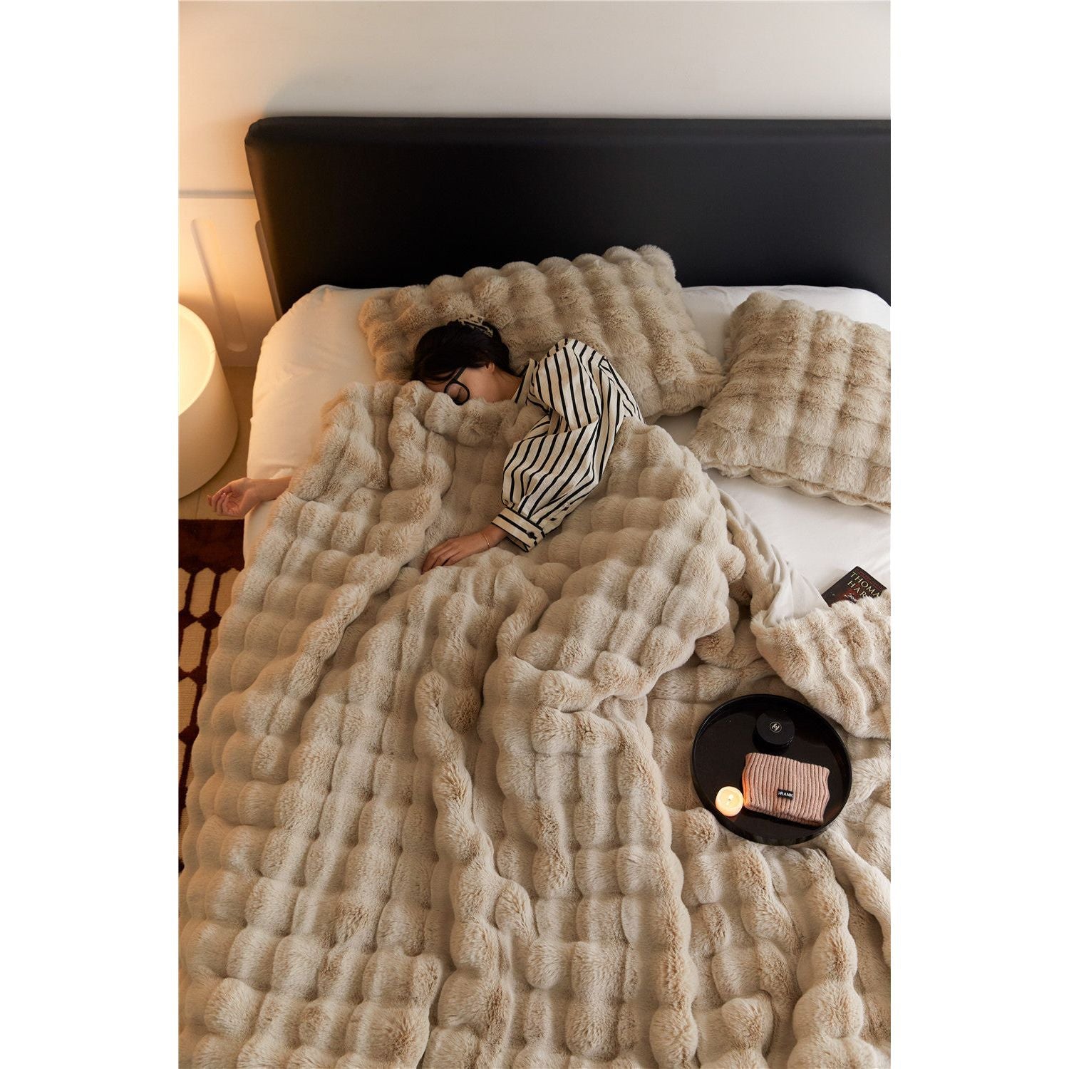 Polyester Carpet Rabbit Bubble Velvet Thickened Nap Blanket Quilt
