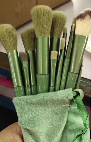 Complete 13-Piece Makeup Brush Collection